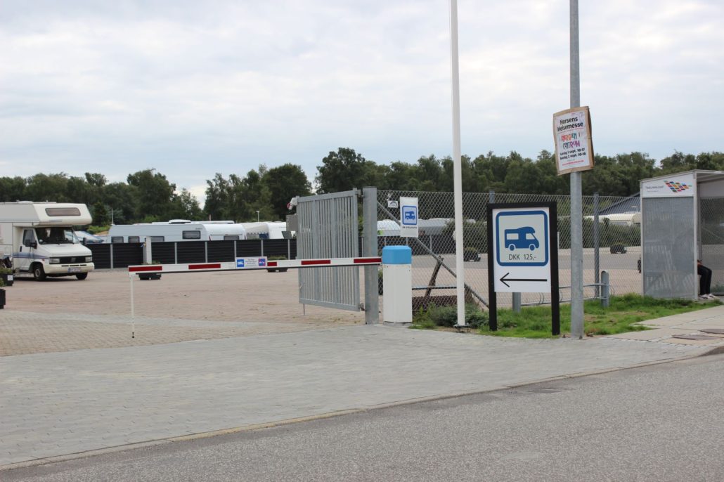 Autocamperplads-indkørsel-1-1030x686